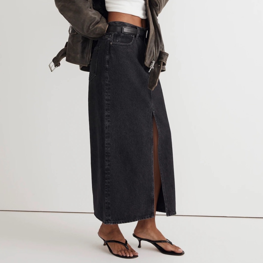 Madewell Denim Mid-Rise Maxi Skirt Front Slit In Lunar Wash Faded Black Size 29